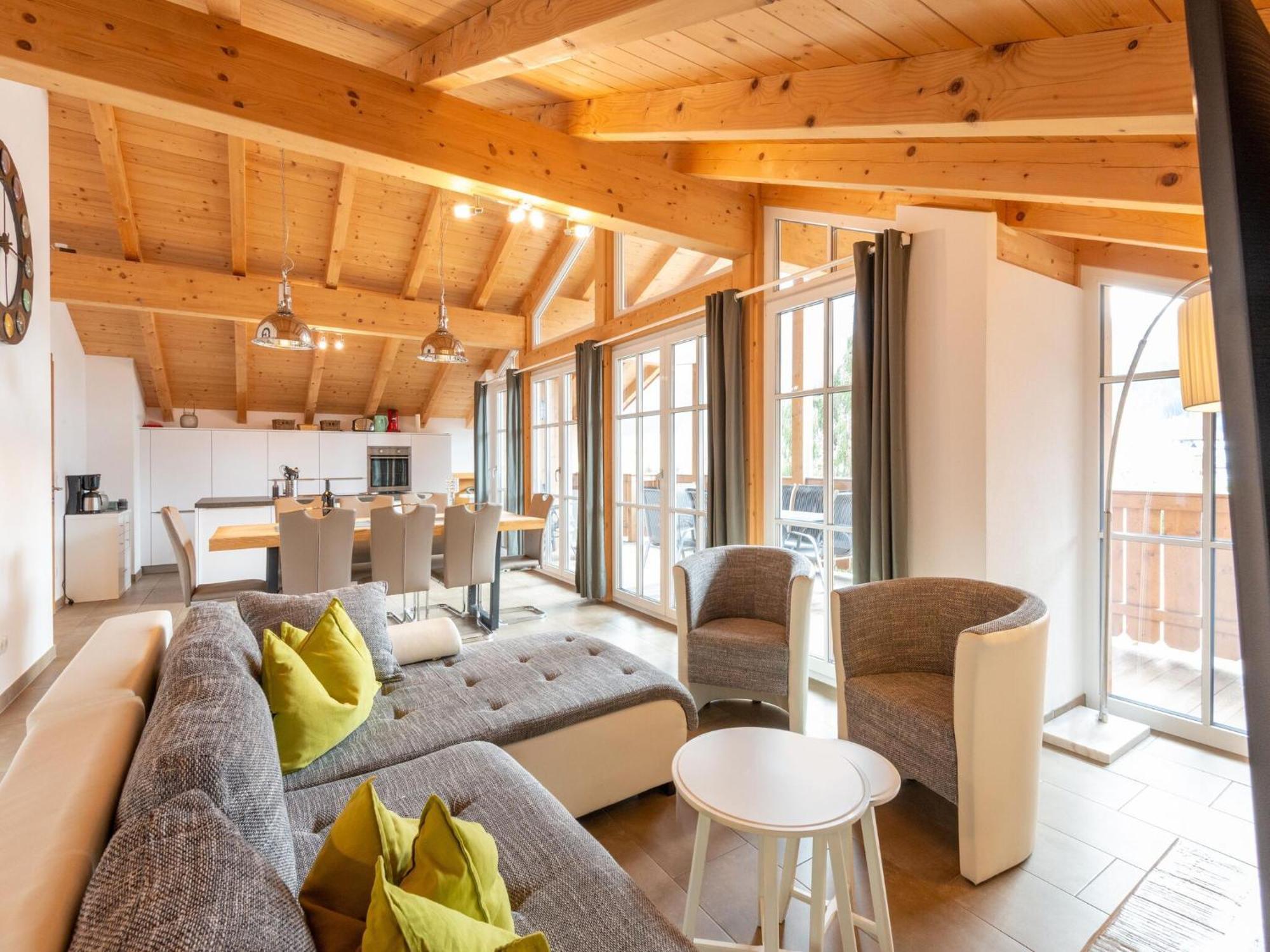 Appartamento Luxury Penthouse With Balcony Ski Storage Carport Lift Brixen im Thale Esterno foto