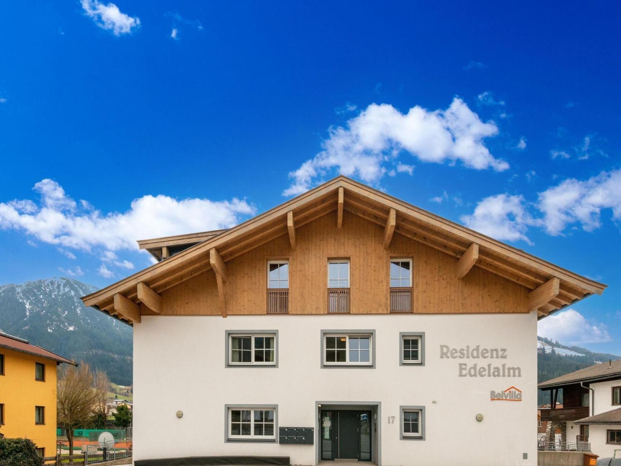 Appartamento Luxury Penthouse With Balcony Ski Storage Carport Lift Brixen im Thale Esterno foto