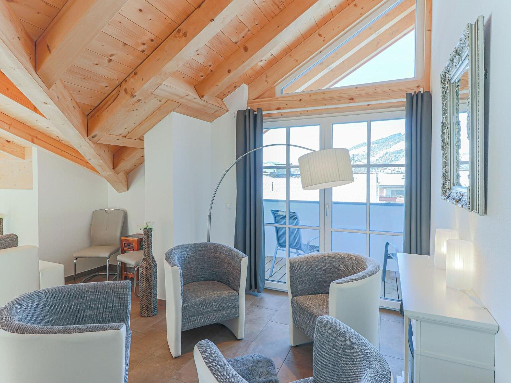 Appartamento Luxury Penthouse With Balcony Ski Storage Carport Lift Brixen im Thale Esterno foto