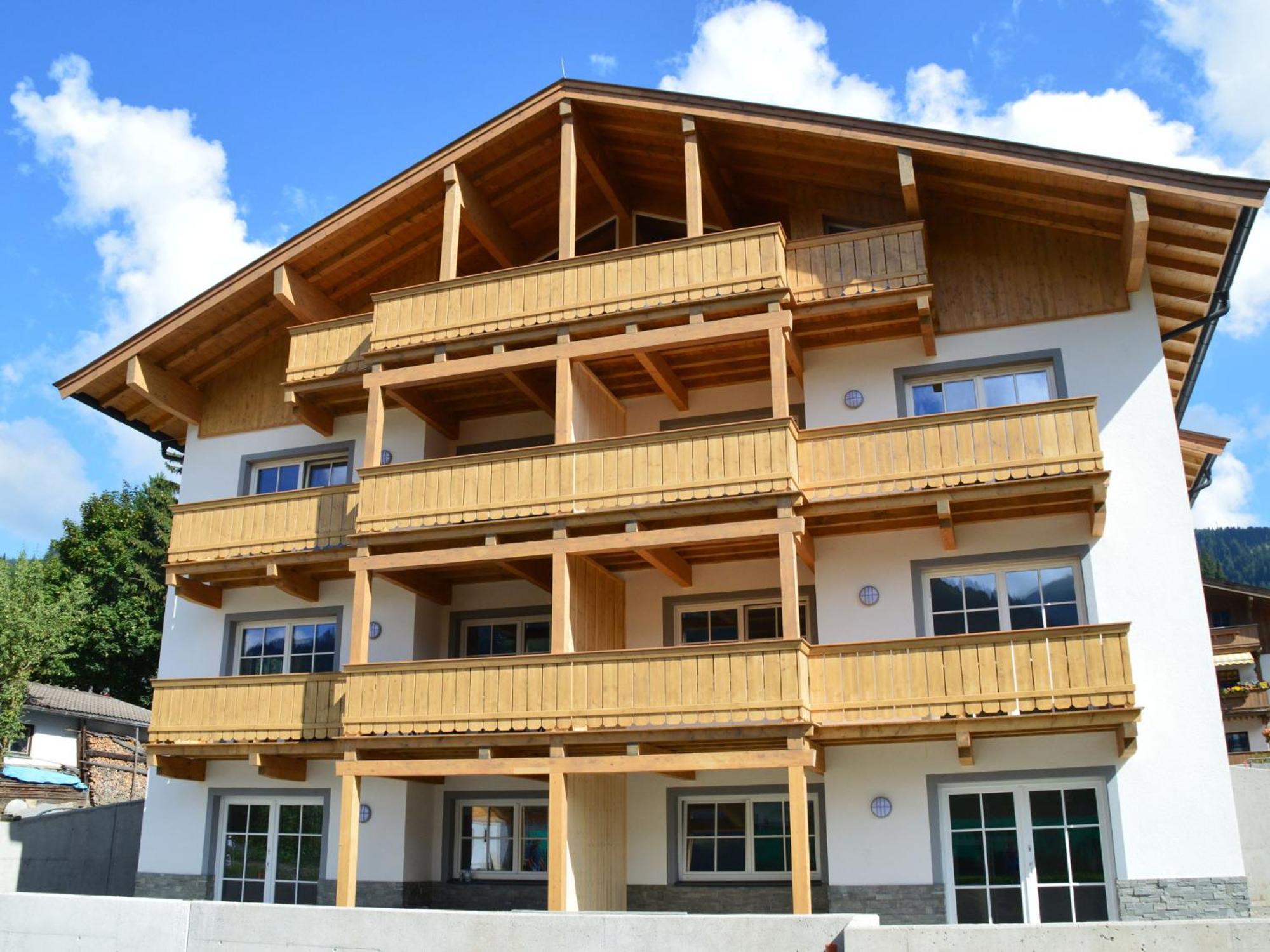 Appartamento Luxury Penthouse With Balcony Ski Storage Carport Lift Brixen im Thale Esterno foto